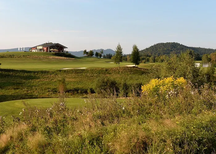 Hausboaty Ypsilon Golf Liberec 3*
